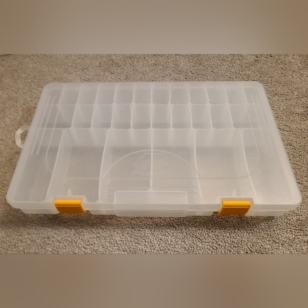 Plano - (36x22.5cm) Divided Compartments Plastic Storage Organizer Container